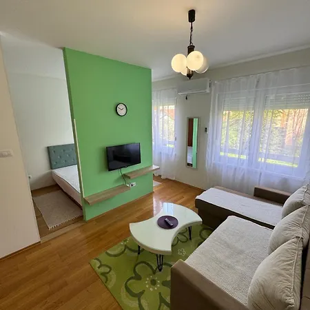 33 * Banja Luka