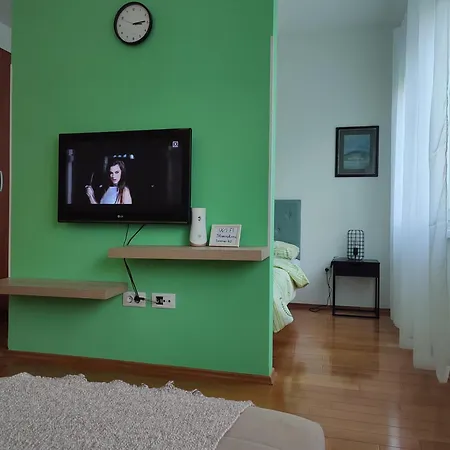 33 Apartment *